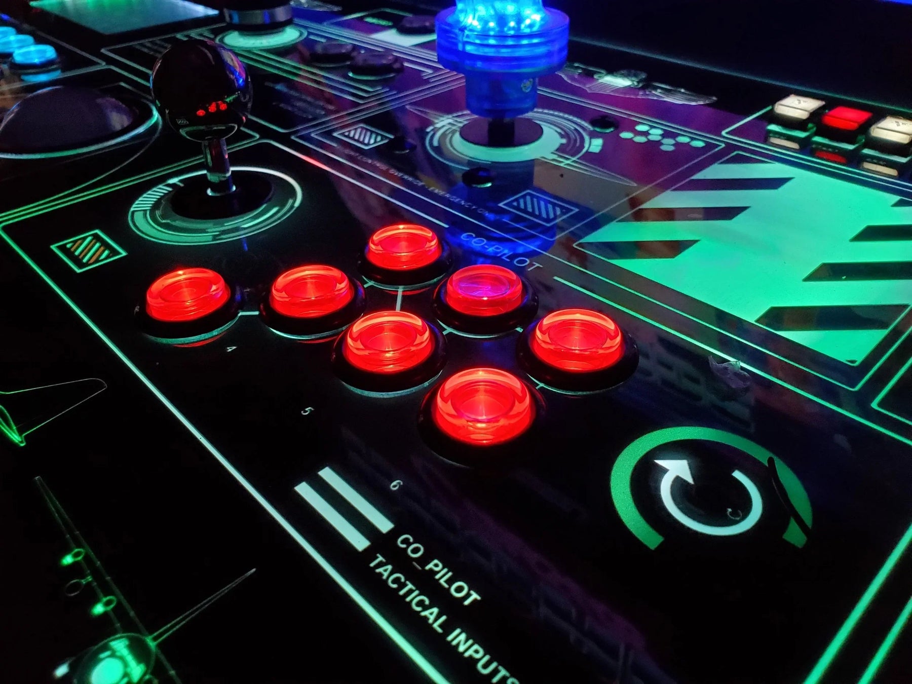 Falcon-Colossus XL vs. FTL: Which Paradox Arcade Is Right for You? - GameRoomMasters