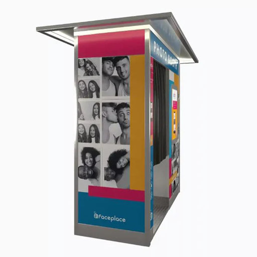 APPLE INDUSTRIES Face Place Photoma Outdoor – A water-resistant photo booth designed for outdoor events