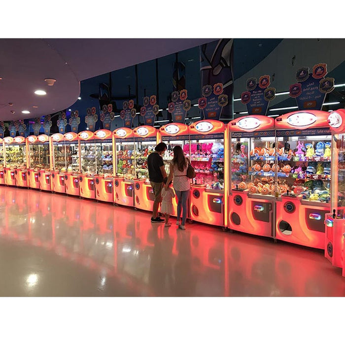 Elaut | E - Claw 900 Crane Machine Arcade Game - 1 & 2 Player | Energy Efficient | Durable