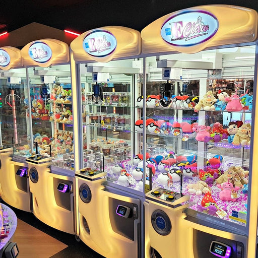 Elaut | E - Claw 900 Crane Machine Arcade Game - 1 & 2 Player | Energy Efficient | Durable