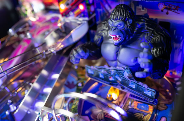 Stern | King Kong - Myth of Terror Island | Pro Edition | Pinball Machine