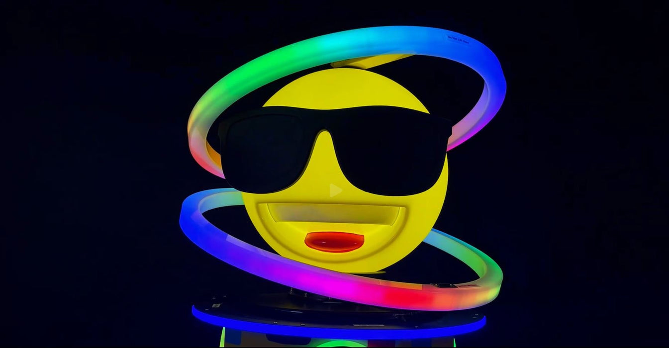 UNIS | Emoji Frenzy | 4 - Player | 200 Emoji Balls( Included) | Prize Winning Arcade Game
