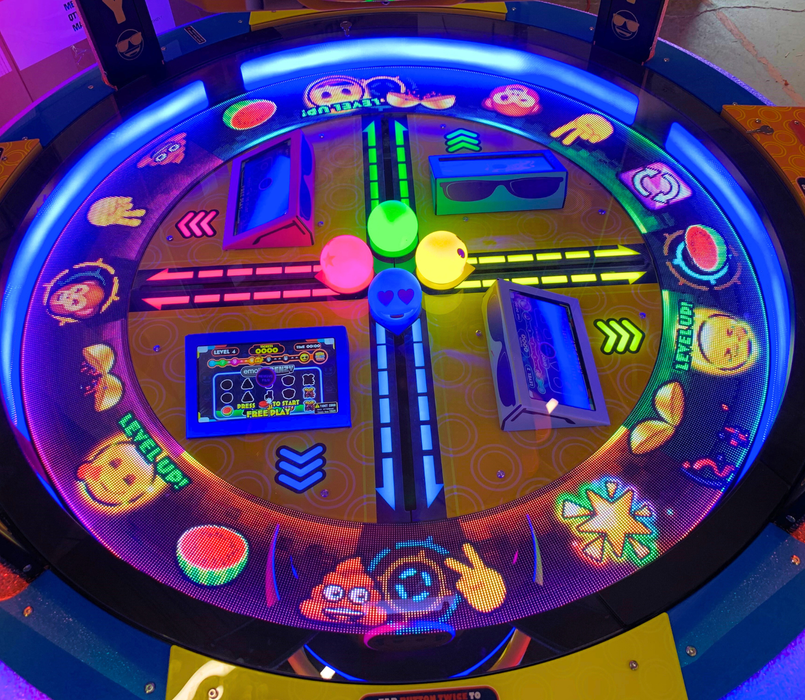 UNIS | Emoji Frenzy | 4 - Player | 200 Emoji Balls( Included) | Prize Winning Arcade Game