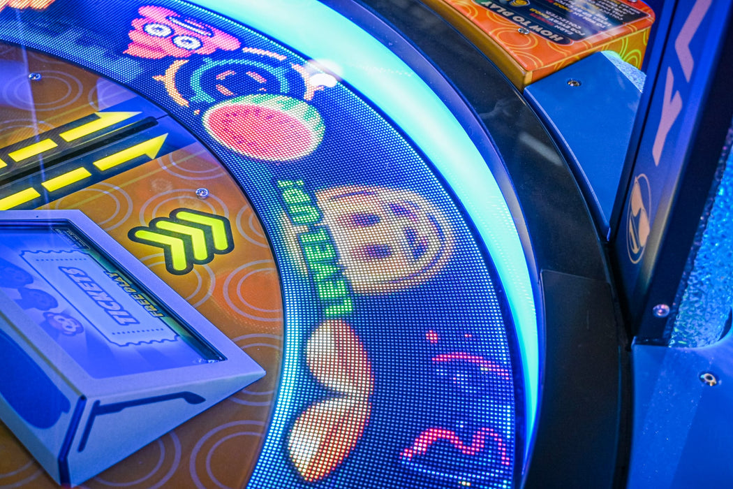 UNIS | Emoji Frenzy | 4 - Player | 200 Emoji Balls( Included) | Prize Winning Arcade Game